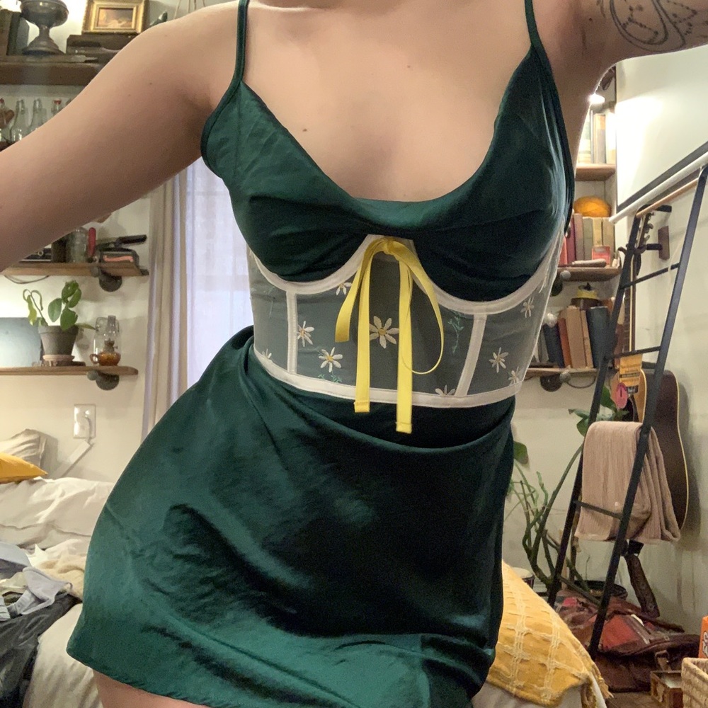 SOLD Motel Rocks Paiva Dress in Satin Forest Green - Picture 2 of 6